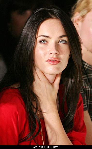 Click image for larger version. 

Name:	megan-fox-red-04.jpg‎ 
Views:	101 
Size:	114.1 KB 
ID:	29034