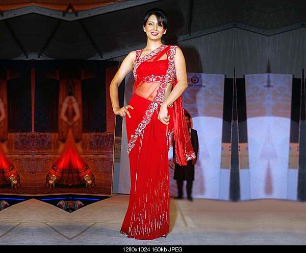Click image for larger version. 

Name:	Bollywood beauty in red dress looking hot11.jpg‎ 
Views:	100 
Size:	160.1 KB 
ID:	29051