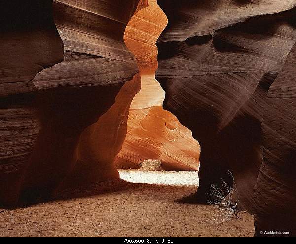 Click image for larger version. 

Name:	curving_rock_2.jpg 
Views:	173 
Size:	89.4 KB 
ID:	625